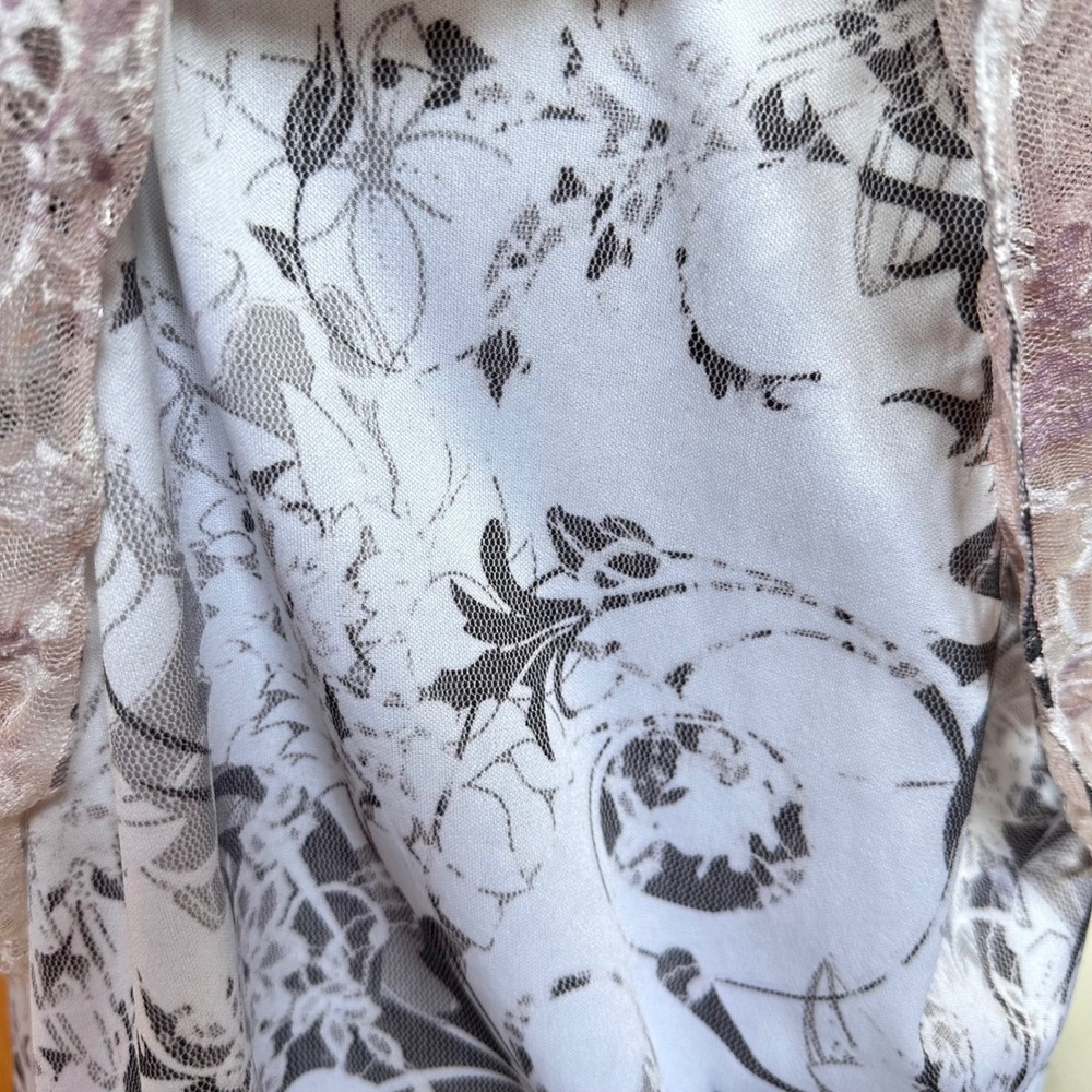 Lace Overlay Short Sleeve Top in Light Lavender - Picture 9 of 15